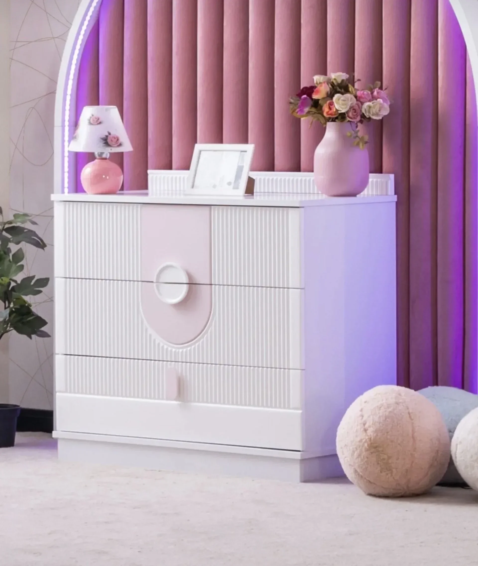 %D0%9A%D0%BE%D0%BC%D0%BF%D0%BB%D0%B5%D0%BA%D1%82+%D0%B4%D0%B5%D1%82%D1%81%D0%BA%D0%BE+%D0%BE%D0%B1%D0%B7%D0%B0%D0%B2%D0%B5%D0%B6%D0%B4%D0%B0%D0%BD%D0%B5+%D0%BE%D1%82+3+%D1%87%D0%B0%D1%81%D1%82%D0%B8+%D1%81+LED+%D0%BE%D1%81%D0%B2%D0%B5%D1%82%D0%BB%D0%B5%D0%BD%D0%B8%D0%B5+%22Hira%22+%D0%B1%D1%8F%D0%BB%2F%D1%80%D0%BE%D0%B7%D0%BE%D0%B2