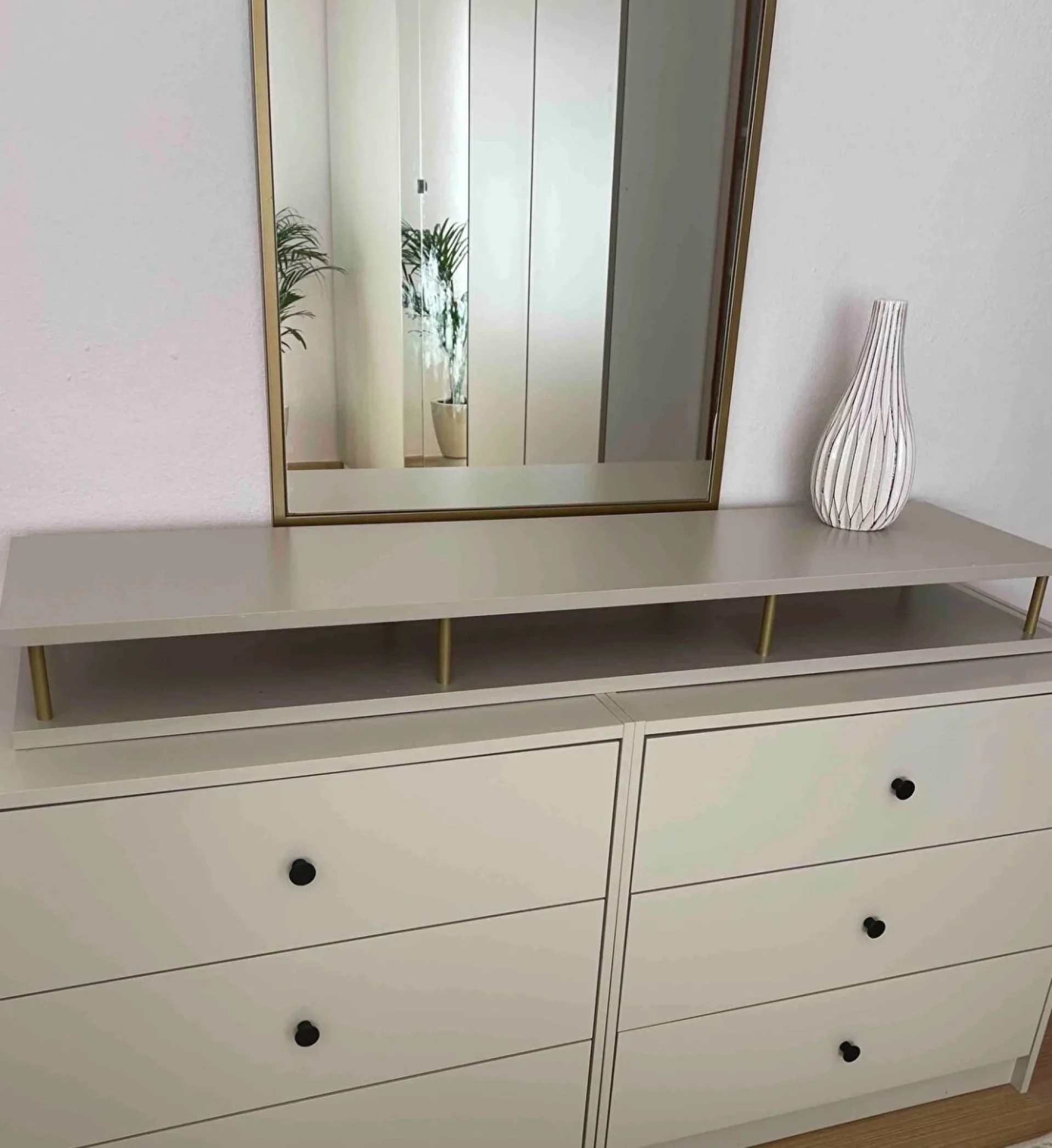 %D0%9C%D0%BE%D0%B4%D0%B5%D1%80%D0%BD%D0%B0+%D0%B5%D1%82%D0%B0%D0%B6%D0%B5%D1%80%D0%BA%D0%B0+%D0%B7%D0%B0+%D0%BA%D0%BE%D1%80%D0%B8%D0%B4%D0%BE%D1%80+%D0%B8%D0%BB%D0%B8+%D1%81%D0%BF%D0%B0%D0%BB%D0%BD%D1%8F+120%D1%81%D0%BC.+%22Kane%22+%D0%9F%D1%8F%D1%81%D1%8A%D1%87%D0%BD%D0%B8%D0%BA