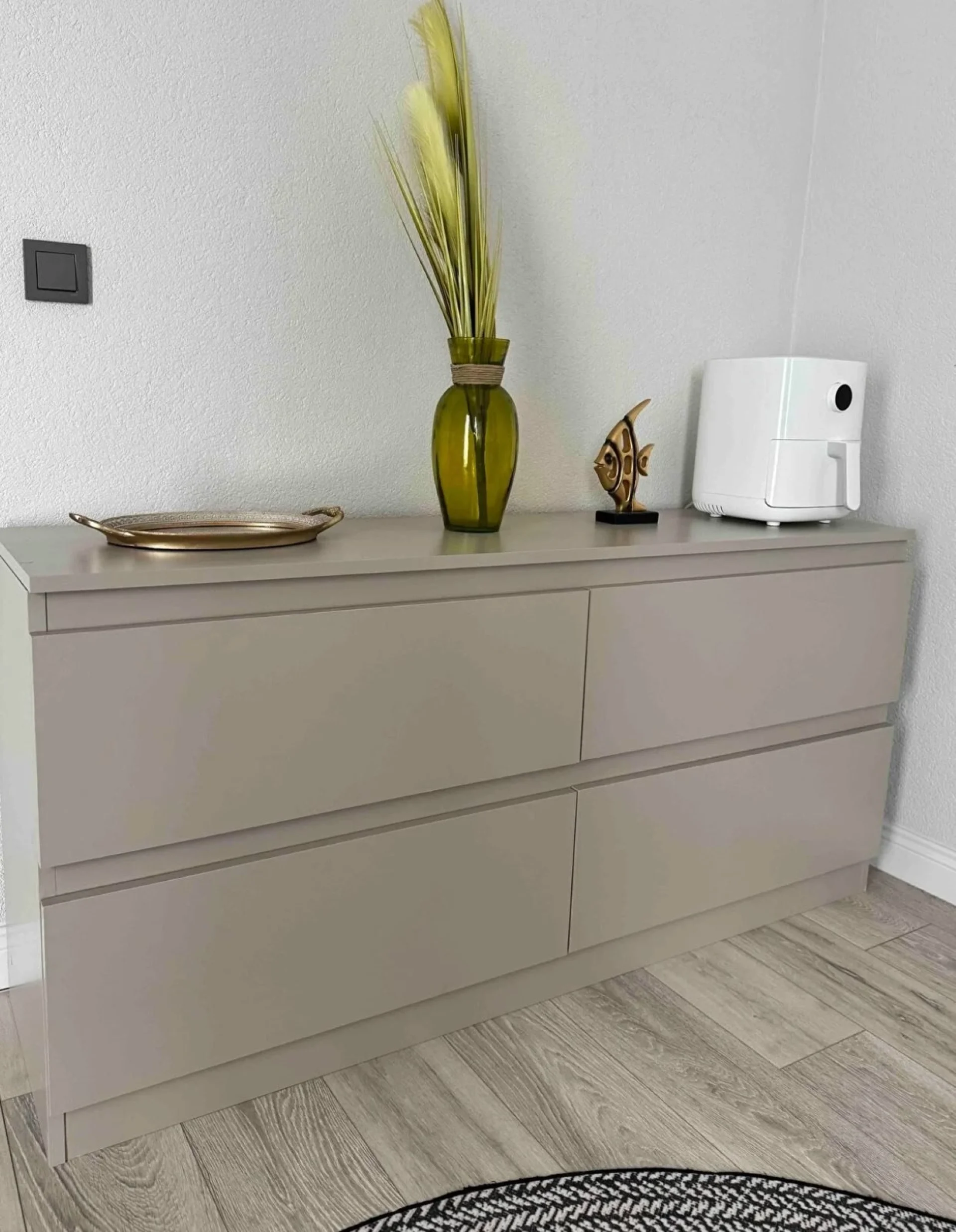 %D0%9A%D0%BE%D0%BD%D0%B7%D0%BE%D0%BB%D0%B5%D0%BD+%D1%88%D0%BA%D0%B0%D1%84+%D1%81+4+%D0%B2%D1%80%D0%B0%D1%82%D0%B8%D1%87%D0%BA%D0%B8+%22Sonya%22+150%D1%81%D0%BC.+%D0%9F%D1%8F%D1%81%D1%8A%D1%87%D0%BD%D0%B8%D0%BA