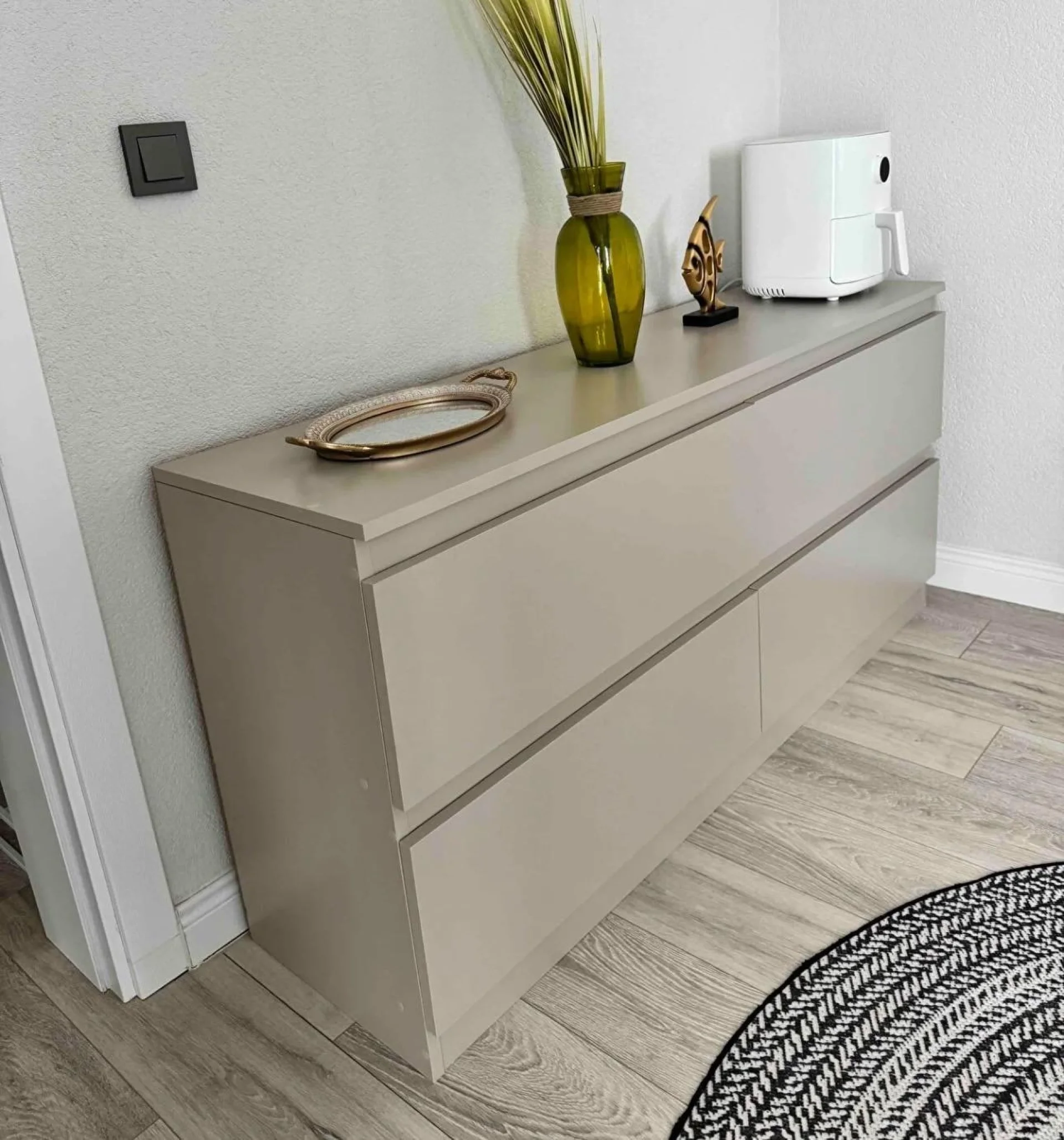 %D0%9A%D0%BE%D0%BD%D0%B7%D0%BE%D0%BB%D0%B5%D0%BD+%D1%88%D0%BA%D0%B0%D1%84+%D1%81+4+%D0%B2%D1%80%D0%B0%D1%82%D0%B8%D1%87%D0%BA%D0%B8+%22Sonya%22+150%D1%81%D0%BC.+%D0%9F%D1%8F%D1%81%D1%8A%D1%87%D0%BD%D0%B8%D0%BA