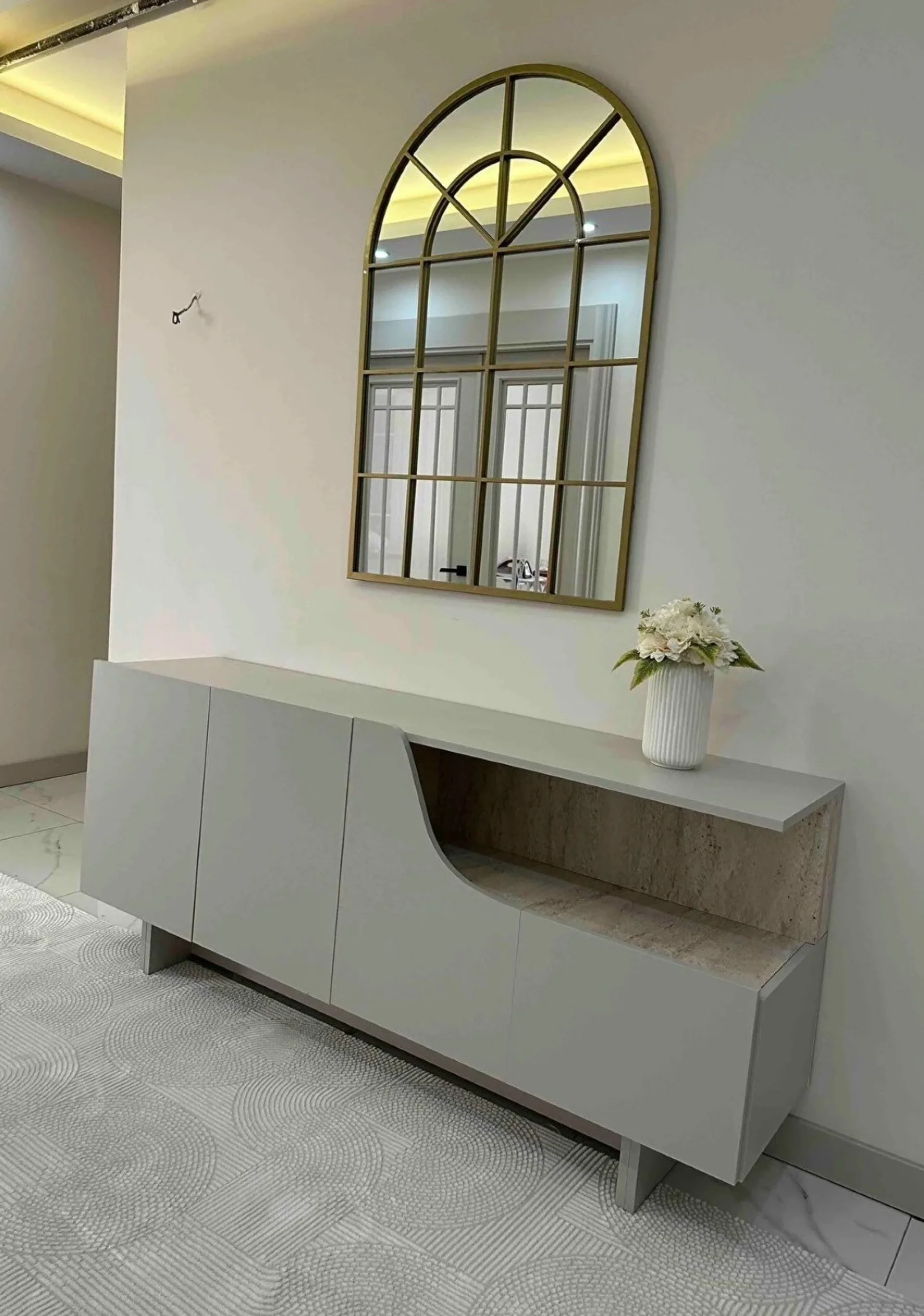 %D0%90%D1%81%D0%B8%D0%BC%D0%B5%D1%82%D1%80%D0%B8%D1%87%D0%B5%D0%BD+%D0%BA%D0%BE%D0%BD%D0%B7%D0%BE%D0%BB%D0%B5%D0%BD+%D1%88%D0%BA%D0%B0%D1%84+180%D1%81%D0%BC.+%22Line%22+%D1%81%D0%B2%D0%B5%D1%82%D0%BB%D0%BE+%D1%81%D0%B8%D0%B2