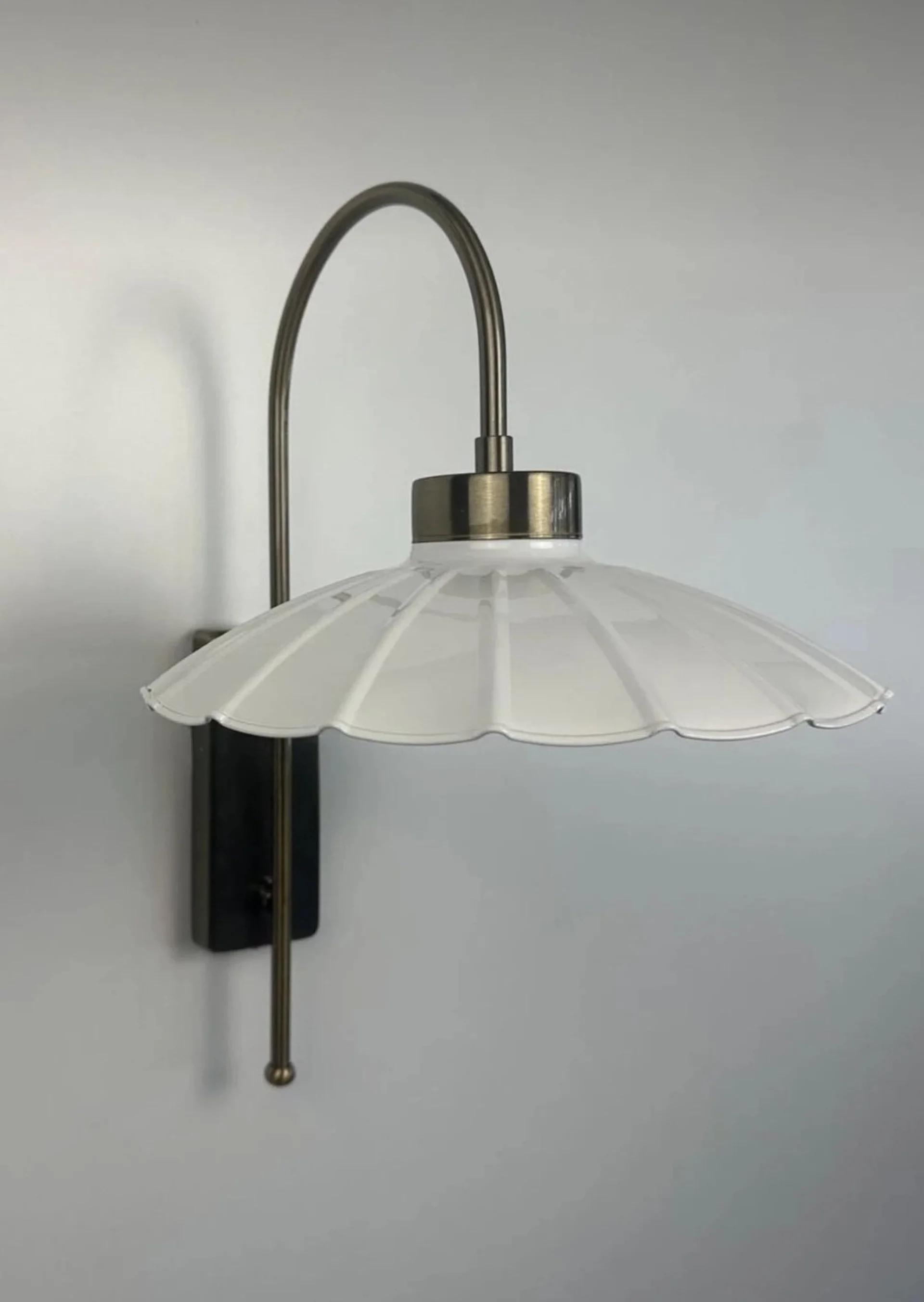 %D0%95%D0%B4%D0%B8%D0%BD%D0%B8%D1%87%D0%B5%D0%BD+%D0%BC%D0%BE%D0%B4%D0%B5%D1%80%D0%B5%D0%BD+%D0%B0%D0%BF%D0%BB%D0%B8%D0%BA+%22FlowersHome%22+%D0%B1%D1%8F%D0%BB