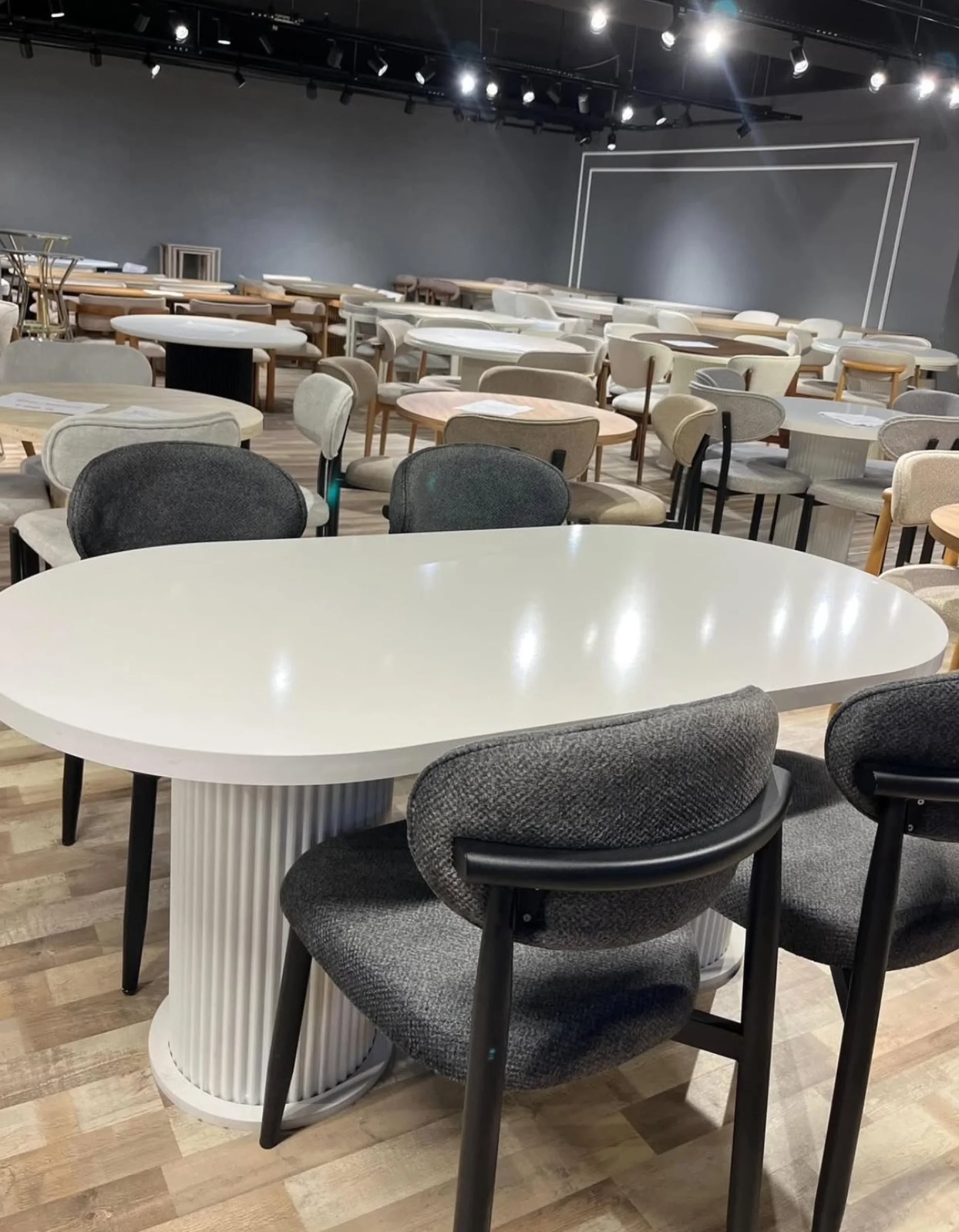 %D0%9A%D0%BE%D0%BC%D0%BF%D0%BB%D0%B5%D0%BA%D1%82+%D0%BE%D0%B2%D0%B0%D0%BB%D0%BD%D0%B0+%D0%BC%D0%B0%D1%81%D0%B0+%D1%81+4+%D0%B8%D0%BB%D0%B8+6+%D1%81%D1%82%D0%BE%D0%BB%D0%B0+%22BohoHome%22+%D0%B1%D1%8F%D0%BB%2F%D0%B0%D0%BD%D1%82%D1%80%D0%B0%D1%86%D0%B8%D0%B4