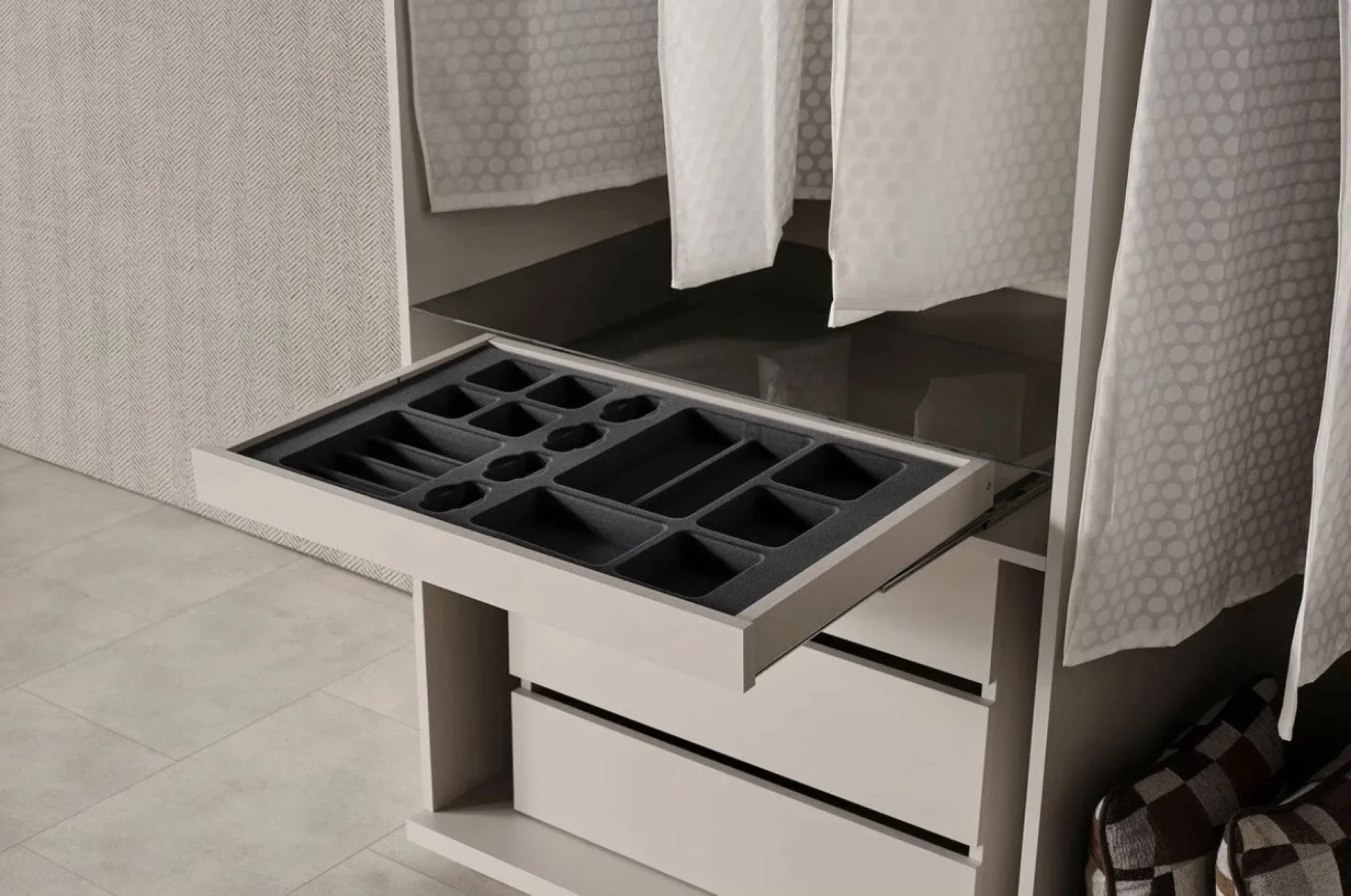 %D0%93%D0%BE%D0%BB%D1%8F%D0%BC%D0%B0+%D0%B3%D0%B0%D1%80%D0%B4%D0%B5%D1%80%D0%BE%D0%B1%D0%BD%D0%B0+%D1%81%D0%B8%D1%81%D1%82%D0%B5%D0%BC%D0%B0+8+%D0%B2%D1%80%D0%B0%D1%82%D0%B8+%22Latte%22+%D0%BB%D0%B0%D1%82%D0%B5