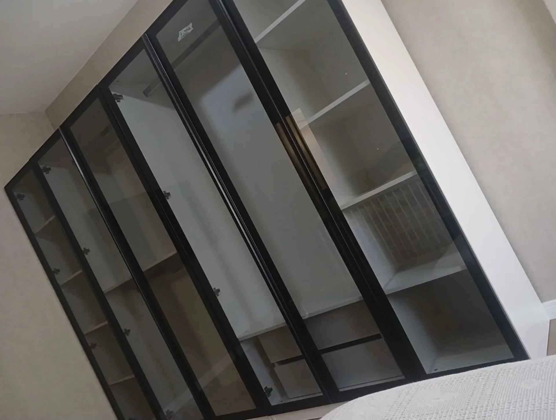 %D0%A8%D0%B5%D1%81%D1%82%D0%BA%D1%80%D0%B8%D0%BB%D0%B5%D0%BD+%D0%B3%D0%B0%D1%80%D0%B4%D0%B5%D1%80%D0%BE%D0%B1+270%D1%81%D0%BC.+%D1%81%D1%8A%D1%81+%D1%81%D1%82%D1%8A%D0%BA%D0%BB%D0%B5%D0%BD%D0%B8+%D0%B2%D1%80%D0%B0%D1%82%D0%B8+LED+%D0%BE%D1%81%D0%B2%D0%B5%D1%82%D0%BB%D0%B5%D0%BD%D0%B8%D0%B5+100%25+MDF+%22DeluxeLiving%22