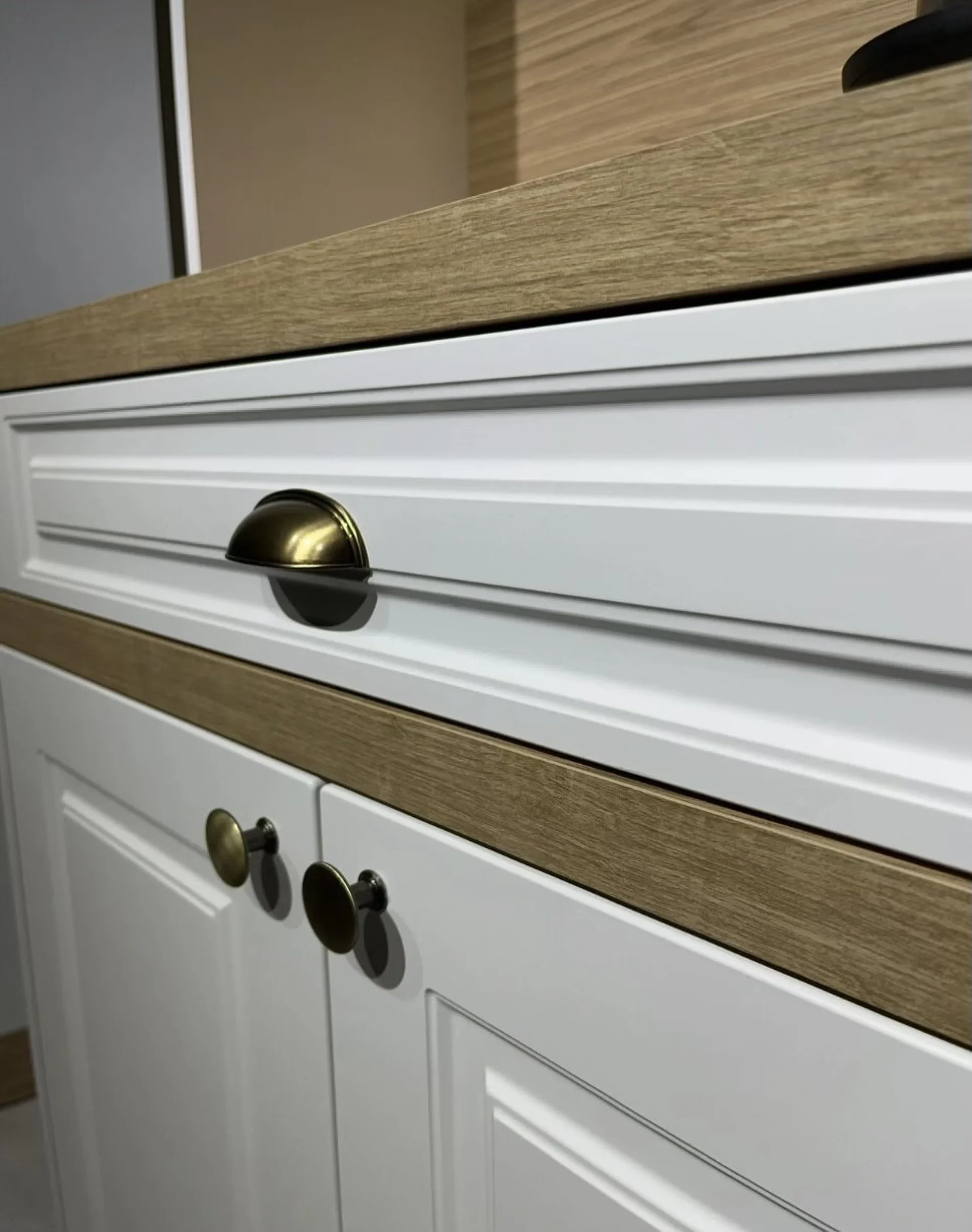 %D0%9C%D0%BD%D0%BE%D0%B3%D0%BE%D1%84%D1%83%D0%BD%D0%BA%D1%86%D0%B8%D0%BE%D0%BD%D0%B0%D0%BB%D0%B5%D0%BD+%D1%88%D0%BA%D0%B0%D1%84+-+%D0%BA%D1%8A%D1%82+%D0%B7%D0%B0+%D0%BA%D0%B0%D1%84%D0%B5+100%25+MDF+121%D1%85200%D1%8545+%D1%81%D0%BC.+%22Mikela%22+%D0%B1%D1%8F%D0%BB%2F%D0%B4%D1%8A%D0%B1