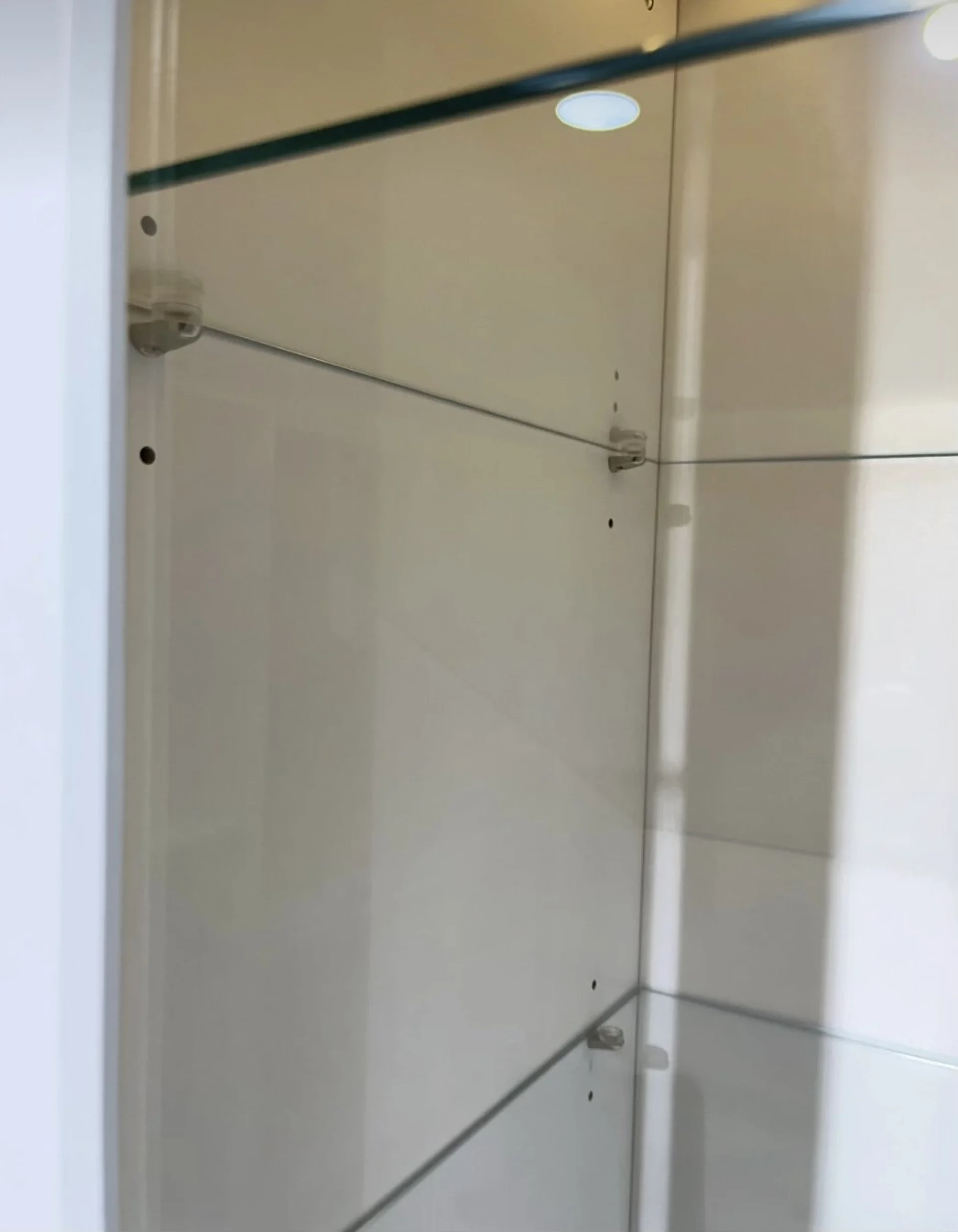 %D0%92%D0%B8%D1%81%D0%BE%D0%BA%D0%B0+%D1%81%D1%82%D1%80%D0%B0%D0%BD%D0%B8%D1%87%D0%BD%D0%B0+%D0%B5%D1%82%D0%B0%D0%B6%D0%B5%D1%80%D0%BA%D0%B0+%D1%81+LED+%D0%BE%D1%81%D0%B2%D0%B5%D1%82%D0%BB%D0%B5%D0%BD%D0%B8%D0%B5+100%25+MDF+200+%D1%81%D0%BC.+%22Mikela%22+%D0%B1%D1%8F%D0%BB%2F%D0%B4%D1%8A%D0%B1